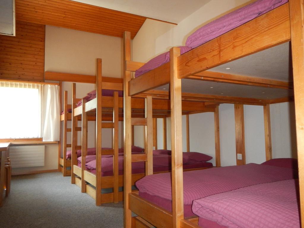 Mountain Lodge Urweider Innertkirchen Zimmer foto